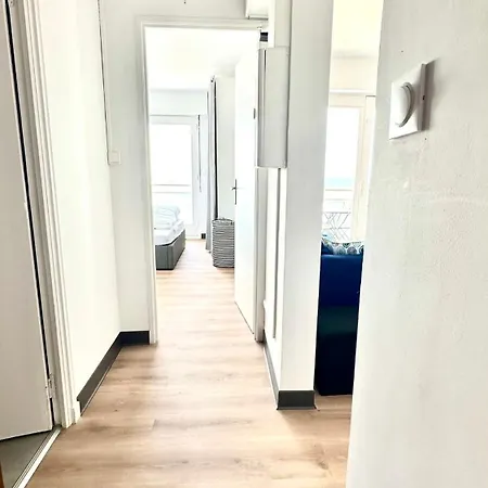 Front De Mer, 5e Etage